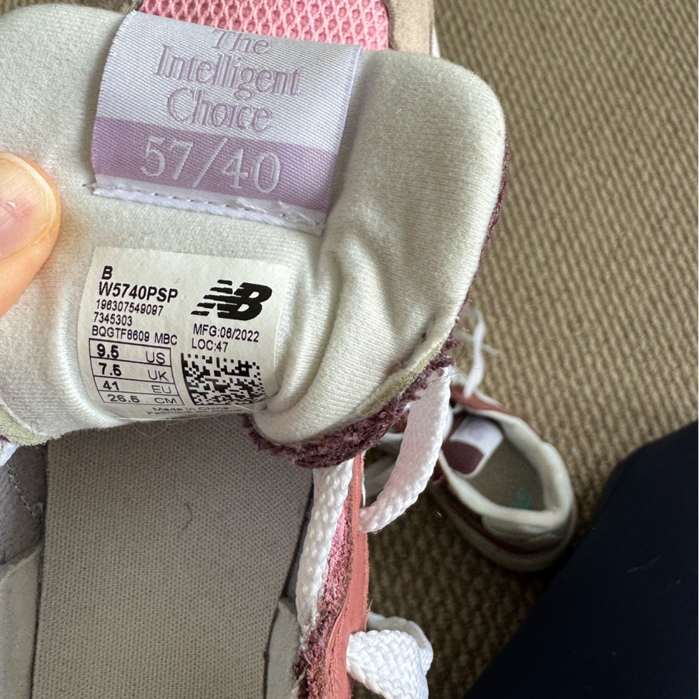 New Balance Women's 57/40 Sneakers - Picture 8 of 8